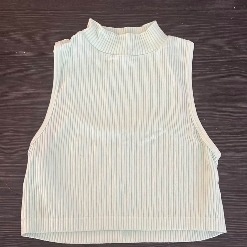 Aeropostale seamless turtleneck crop top